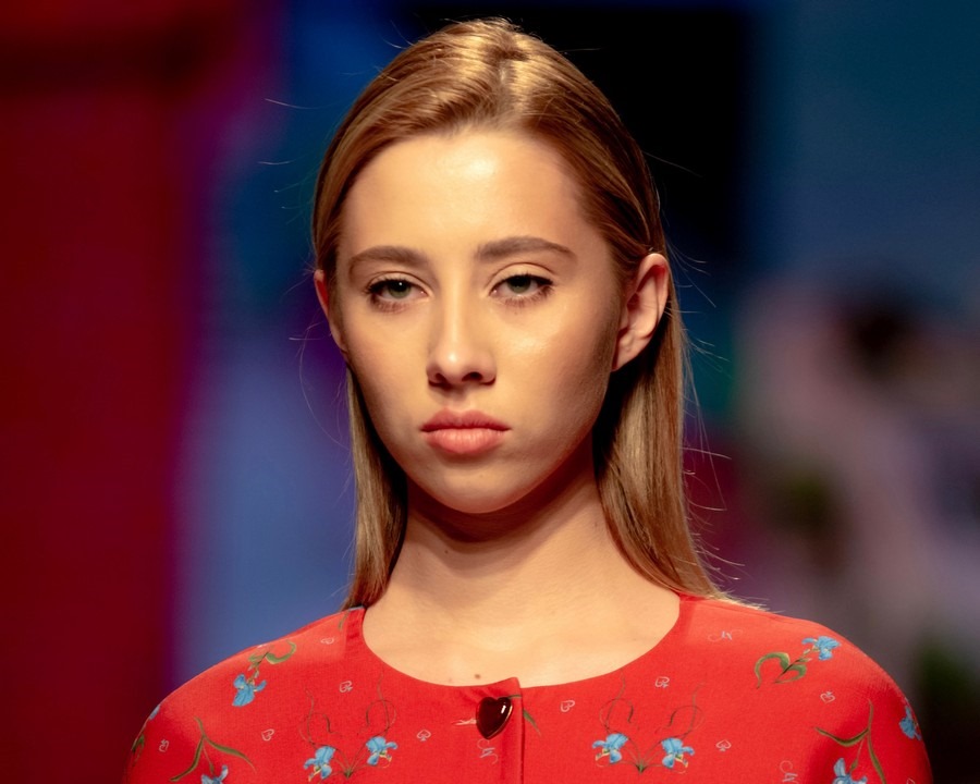 Миры моды соединились: как дизайнеры из России, Казахстана, Индонезии и Сенегала стали частью Modest Fashion Day в Казани